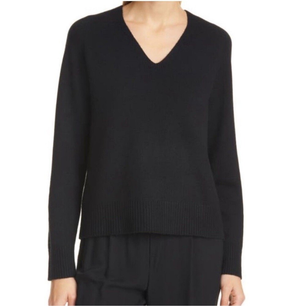Vince Weekend Black Cashmere V Neck Pullover Sweater Sz XXS New